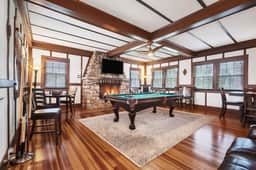 Magnificent Ferncrest - Towering Home on the Coast