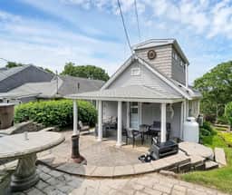The Lounge House | Giants Neck Beach, Water Views  and Coastal Comfort