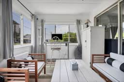 Private Beach -Single-Level Cottage  | Sleeps 6
