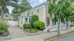 Stonington Village | Walk to Beach, Shops & Dining