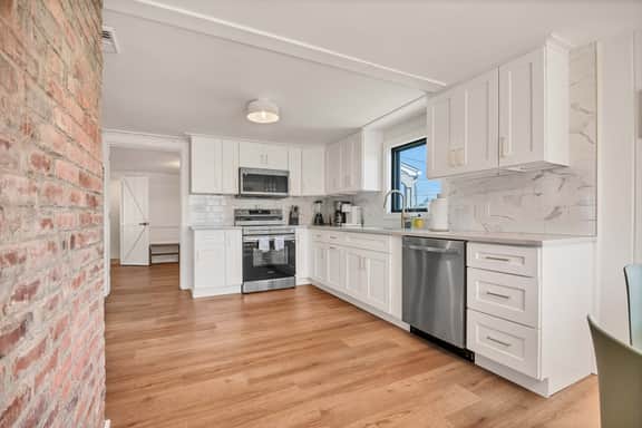 Beachfront Home with Amazing Views | 5BR Sleeps 11