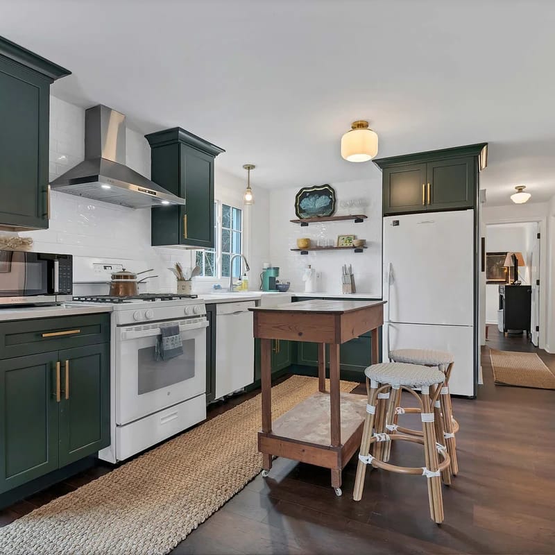 Old Lyme Pet Friendly Escape | Griswold Preserve + Beach Pass + Fireplace